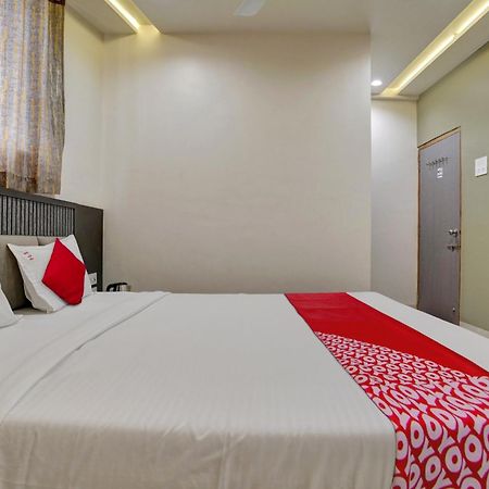 Super Hotel O Dhiman Residency Ulhāsnagar Екстериор снимка