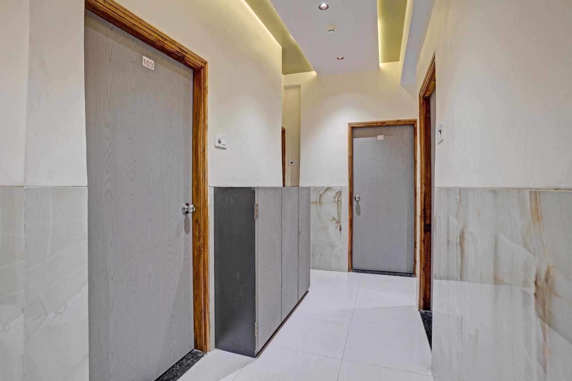 Super Hotel O Dhiman Residency Ulhāsnagar Екстериор снимка