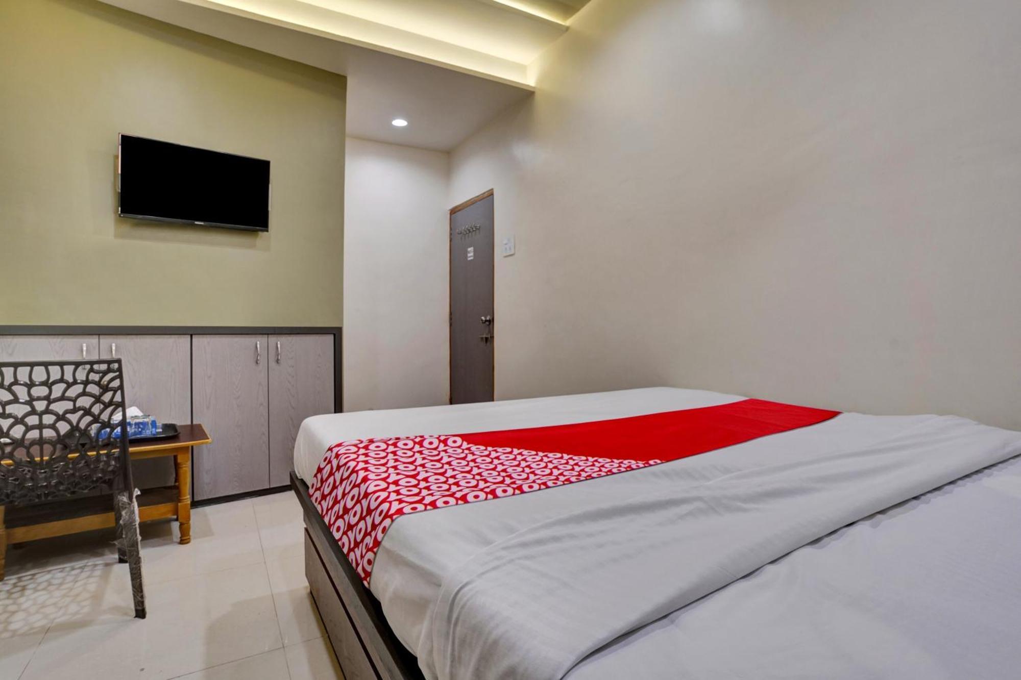 Super Hotel O Dhiman Residency Ulhāsnagar Екстериор снимка